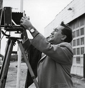 176_x600_around_rev2_Siskind2