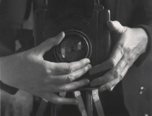 AlmaLavenson-Self-Portrait-Hands-1932